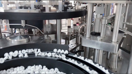 Γεμισμένη εκ των προτέρων σύριγγα που γεμίζει και που συνδέει τη μηχανή