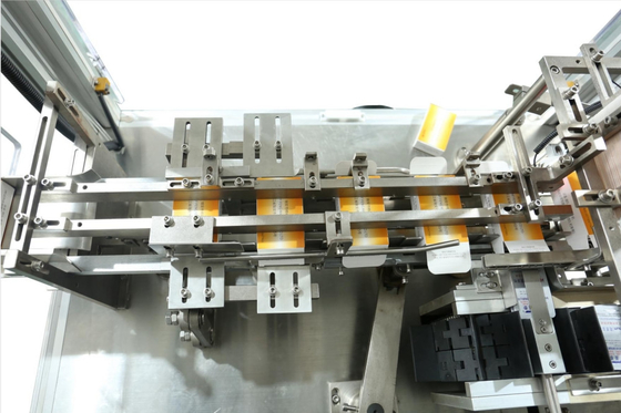 Υψηλής ταχύτητας Servo Οριζόντια Καρτόνι Πολυλειτουργικό αυτόματο οριζόντιο Τροφίμων Snack Granule Bag Cartoning Machine